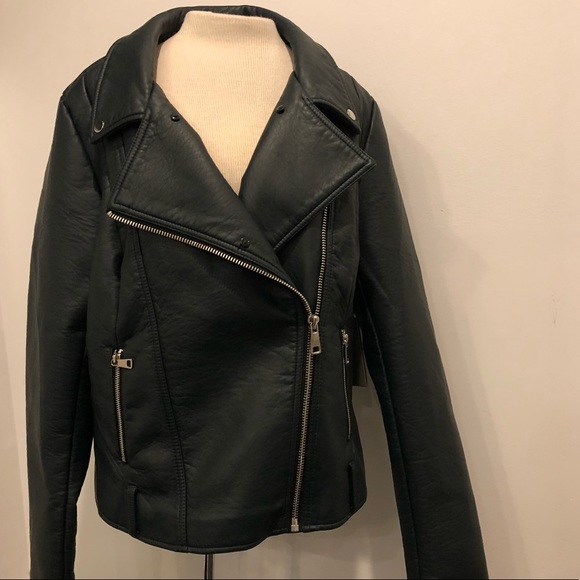 Forever 21 Jackets & Blazers - NWOT FOREVER 21 PLUS PREMIUM FAUX LEATHER JACKET